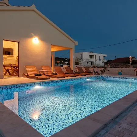 Vanessa - Ciovo Villa *